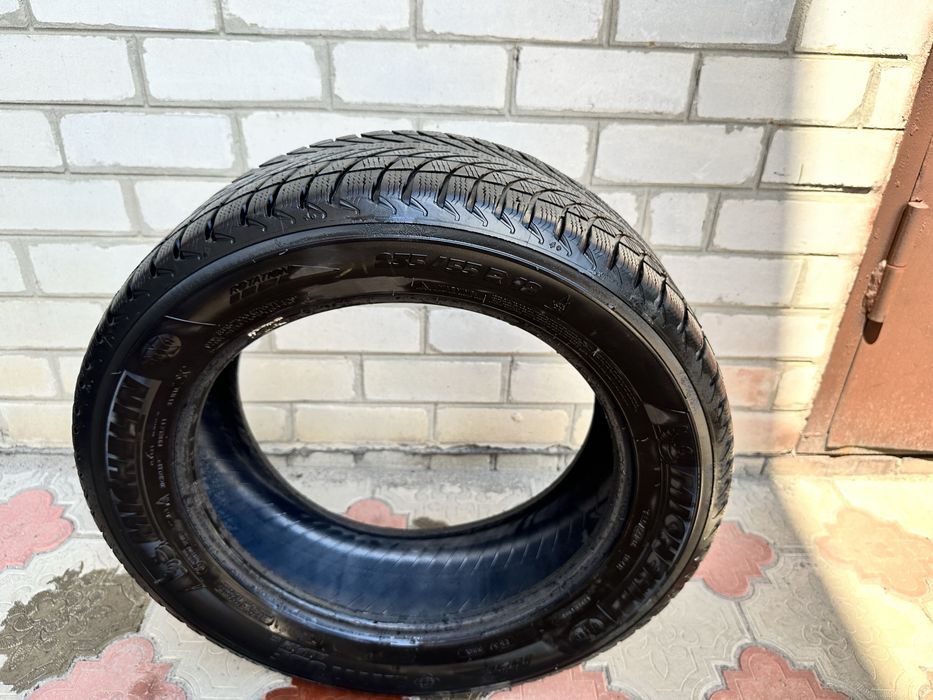 Продам зимнюю резину Michelin 235/55/R18