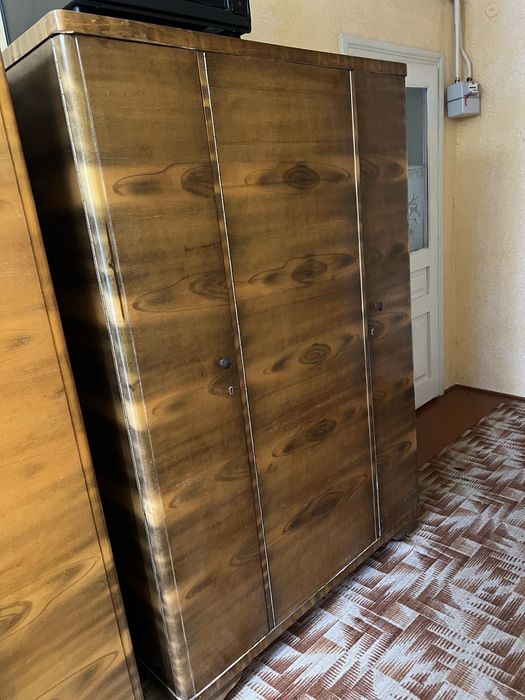 Продаються шафи !