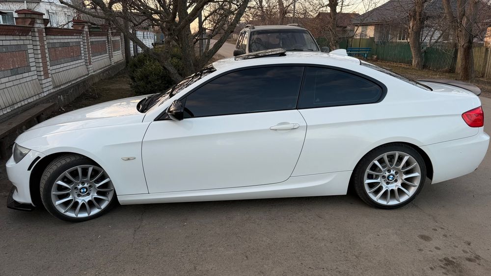 BMW E92 330i 2012