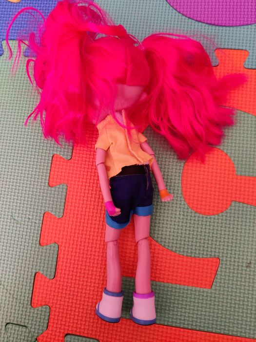 Boneca Piny Dance como nova