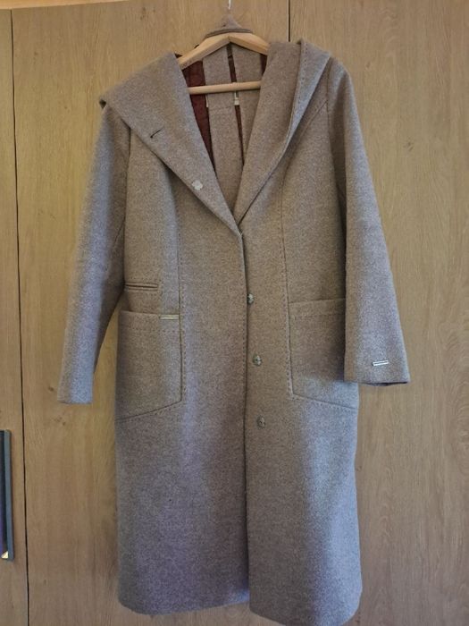 Демісезоноє пальто мокко б/у.