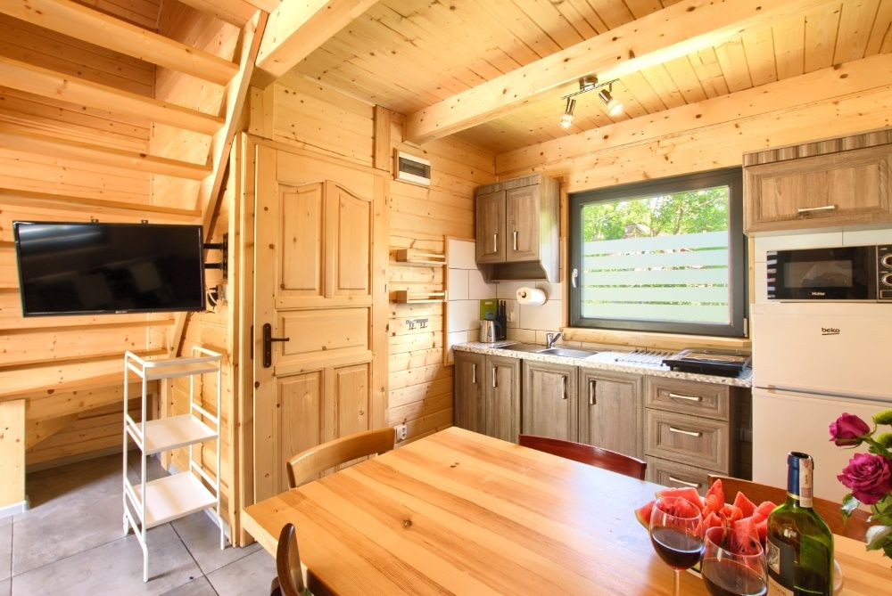 Kolorowe Domki Rewal 200m do morza ostatni termin