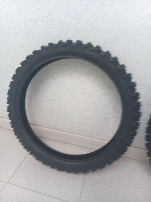 Pneus cardados MX
