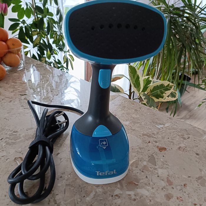 Parownica do ubrań Tefal