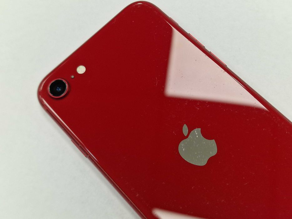 Iphone SE 2022/ 64GB/ Red/ 77%/ Grade C/ charczy górny głośnik