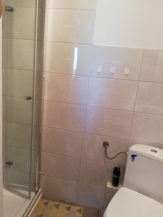 Pokój trzyosobowy do wynajęcia z aneksem kuchennym i osobnym wejsciem