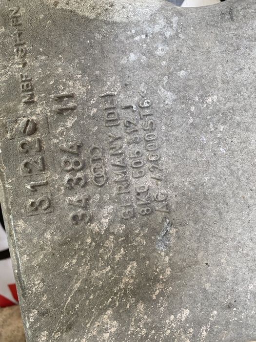 Рычаг задній ричаг нижній  Audi A4 B8 A5 Q5 A6 C7  Поперечний рычаг