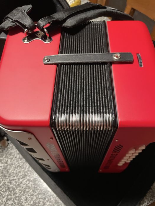 Hohner Compadre GCF Red Silver Grill