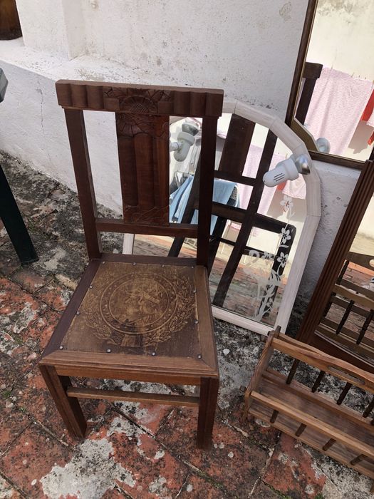 Mobília madeira antiga várias peças
