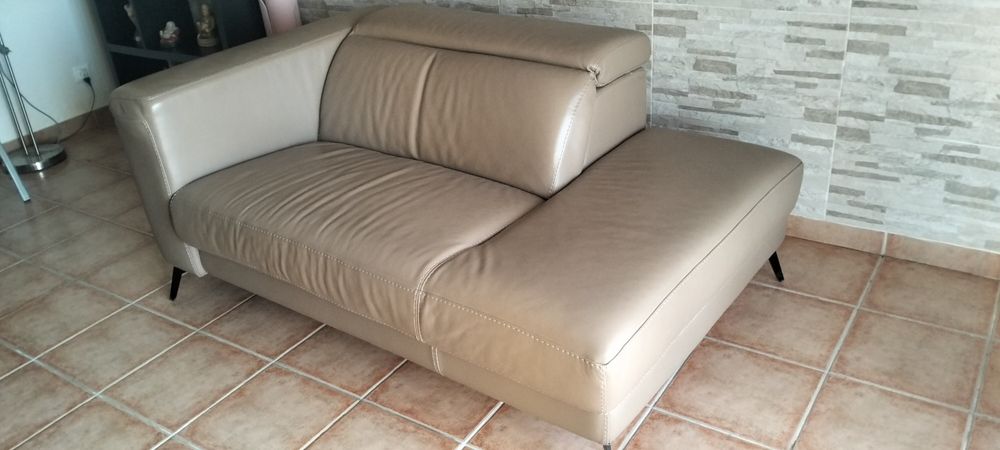 Sofá em pele natural