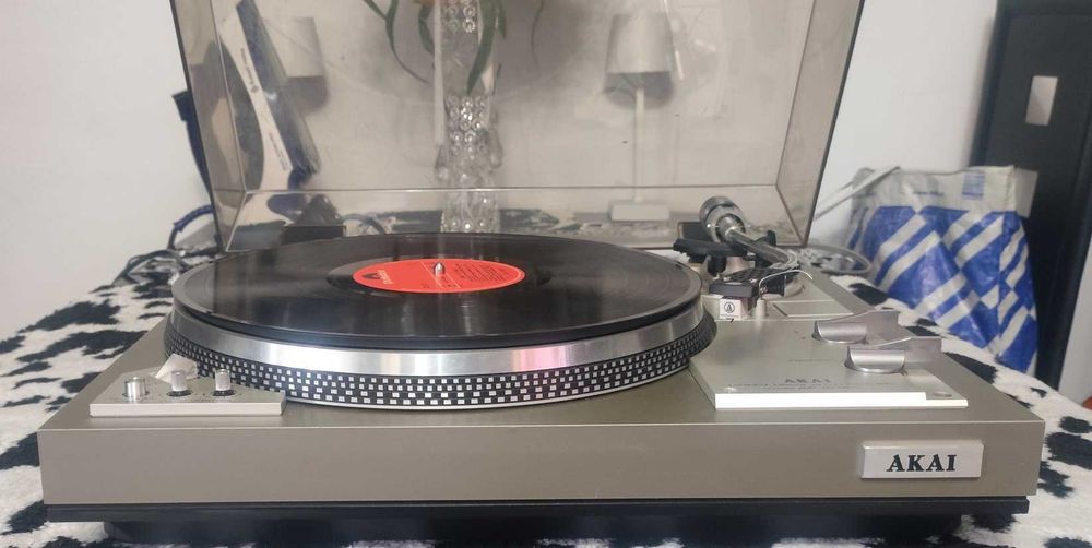 Gramofon Akai AP-206C