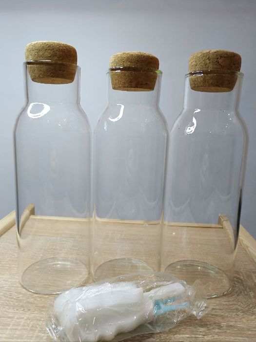 Набір скляних бутилок