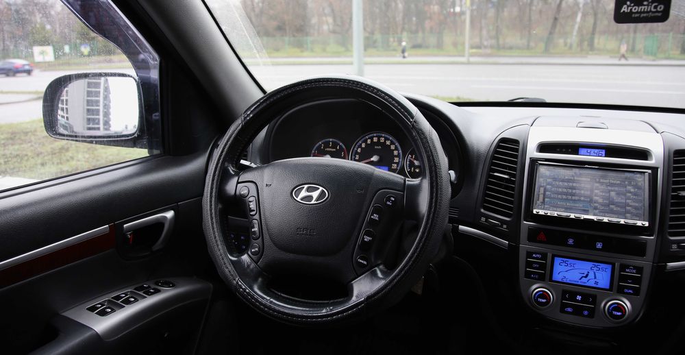 Продам Hyundai Santa Fe