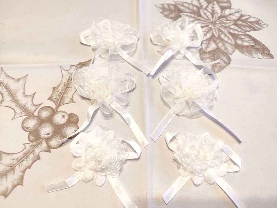 Komunia, wesele kotyliony, przypinki, 10 szt.
