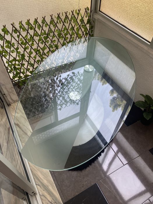 Mesa de centro de vidro