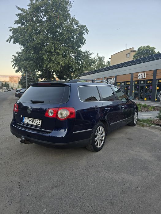 В продаже пасат б6 .