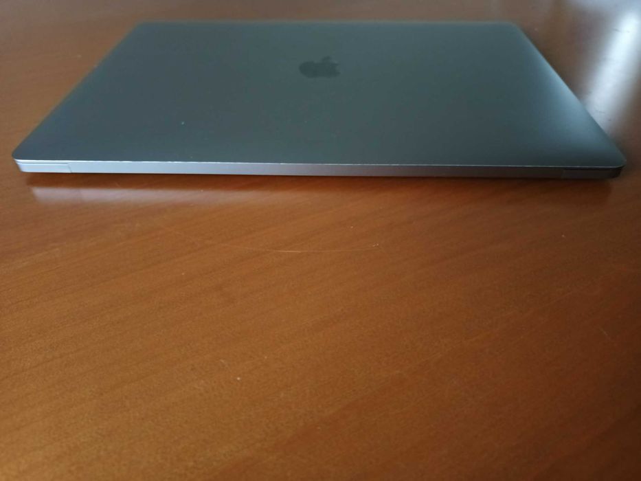 Apple Macbook Pro 15'' 2019 i7/16/256