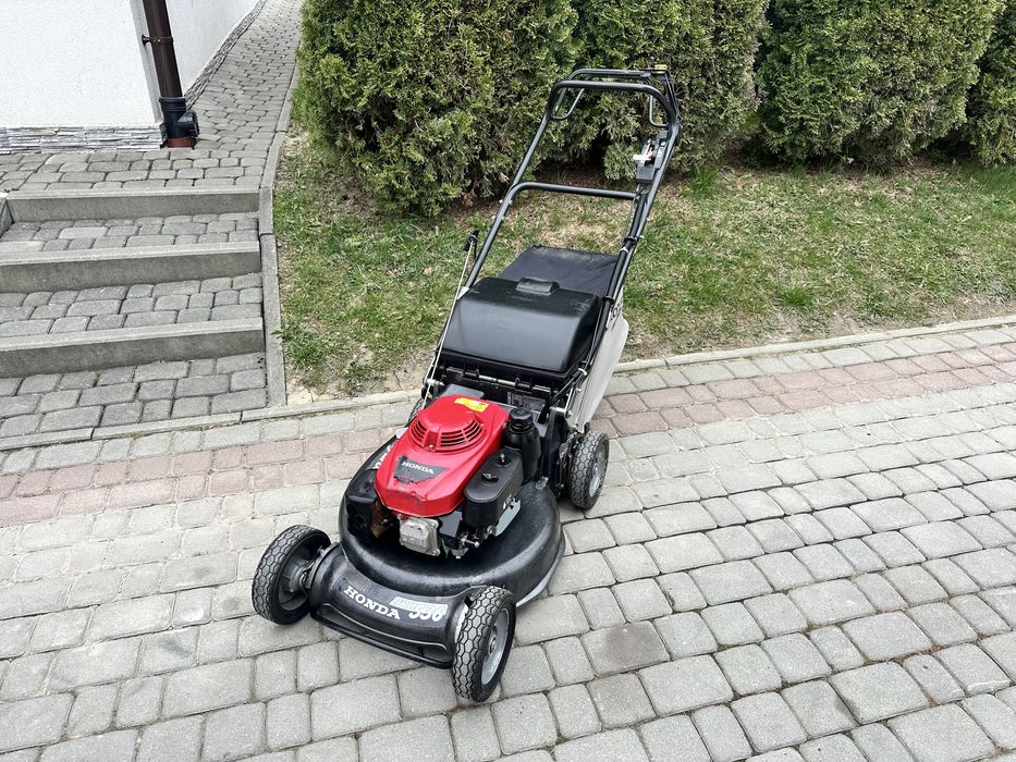 Kosiarak spalinowa Honda HRH 536 Pro hydrostatyczny napęd sprzęgło noża kosz