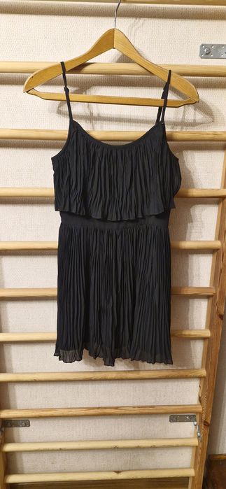 sukienka GUESS z metką