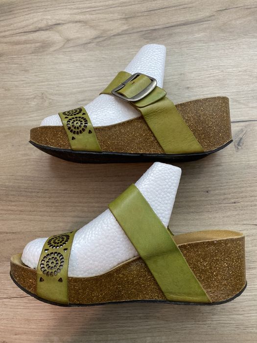 Sandały na koturnie Pinks, r. 39