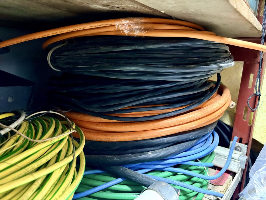 Продам кабель (залишки). Недорого.