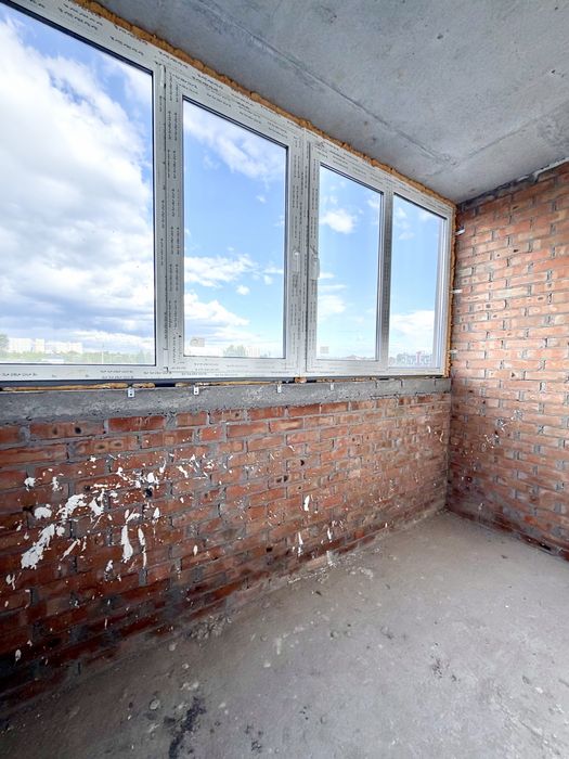 Без комісіі. Продаж 2 кімнатноі квартири у закритому ЖК Озерний Гай пляжі зони відпочинку озера у Вашому доступі  Киівська область село Гатне
