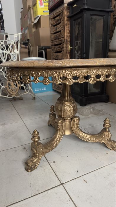 Mesa de Centro em Bronze