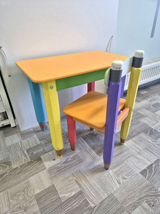 Дитячий столик Олівець набор
