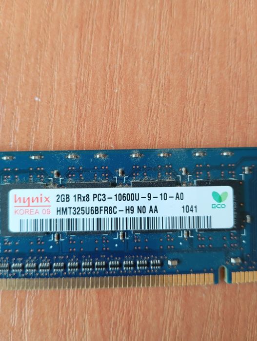 Оперативная память DDR3 на любой вкус 4 и 2GB.