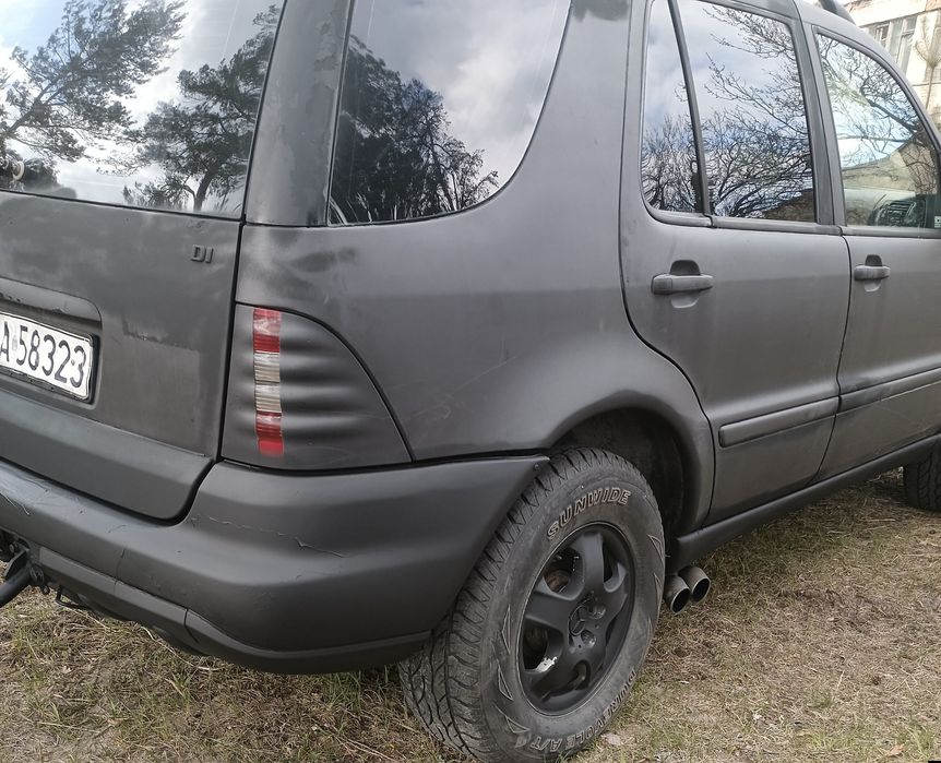 Мерседес-Бенц ML 270