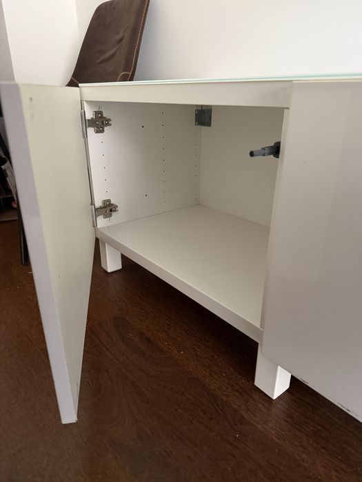 Móvel para Televisão Branco - Usado - em bom estado