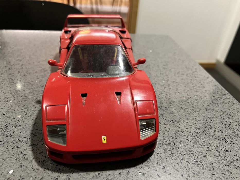 Vendo carro de coleção Ferrari