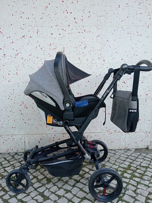 Ovo e carrinho Jané