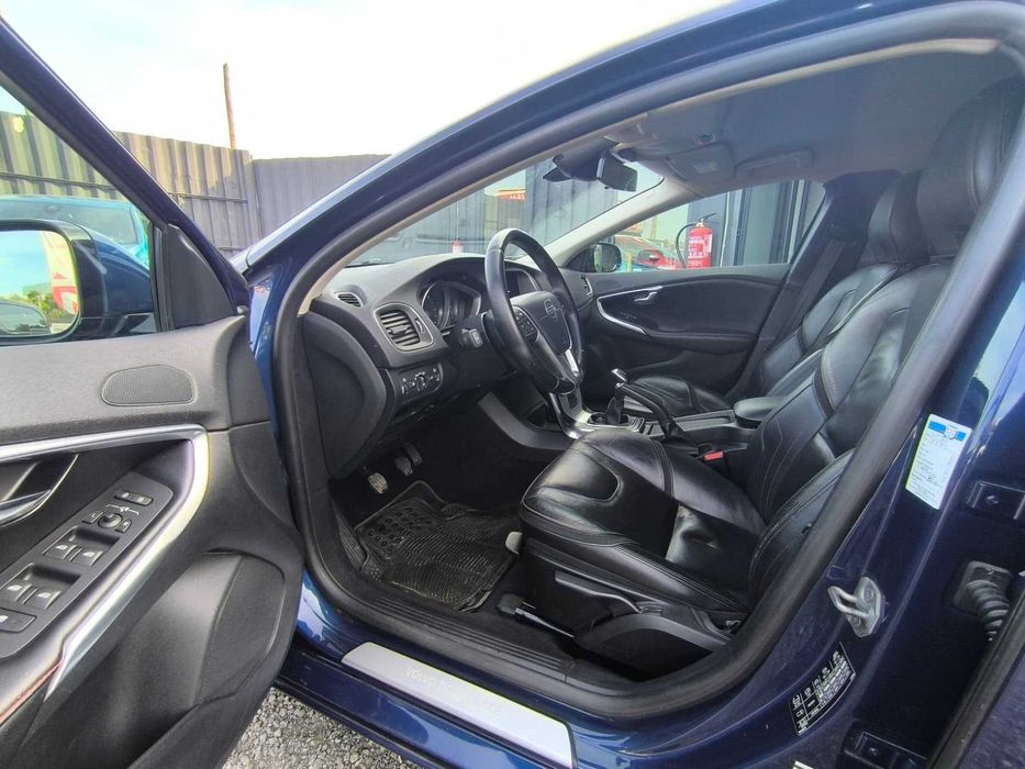 Volvo V40 1.6D2 115CV GPS Pele Vidros Escuros