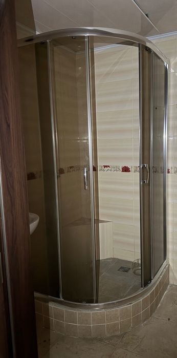 Продам душевую кабинку
