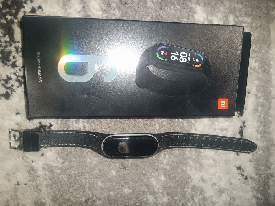 Продам Mi band 6