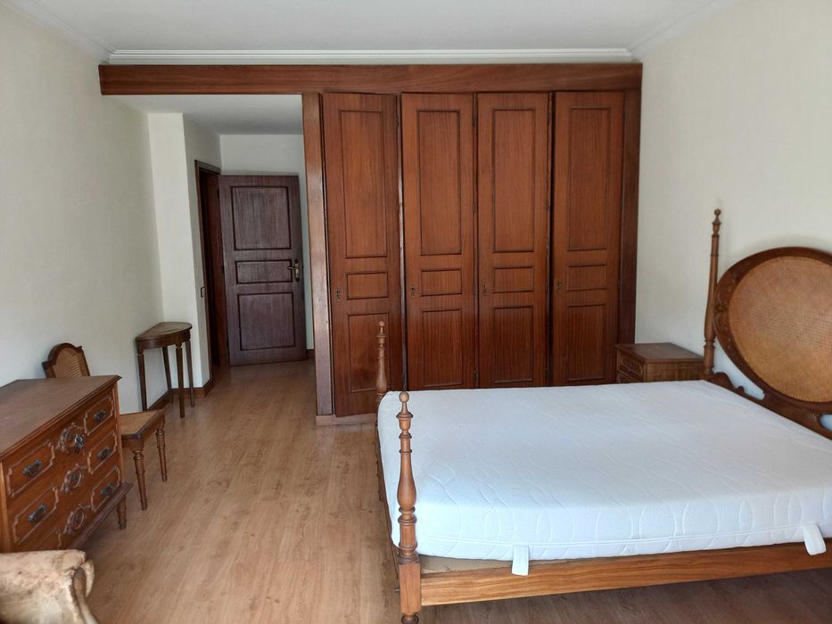 Apartamento T4 no centro de Guimaraes para arrendar