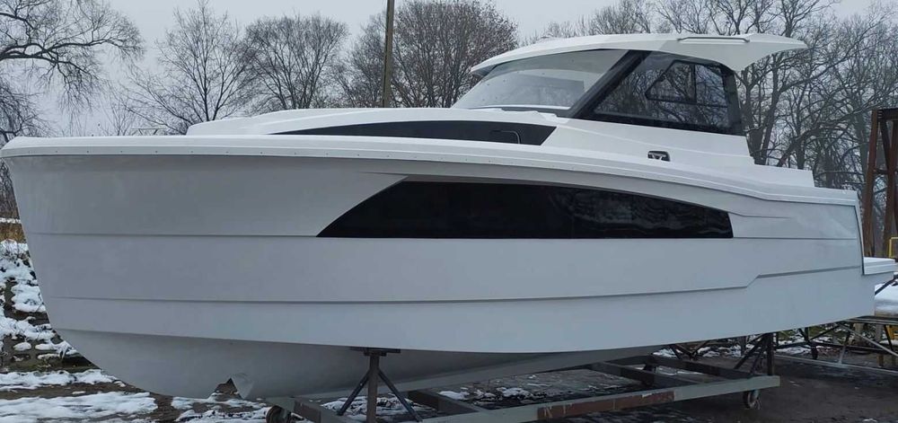 Jacht Nautic 900 łódź motorowa laminaty, skorupa, kadłub