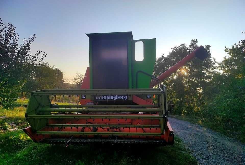 Продам комбайн DRONINBORG D3000 (здам в оренду)