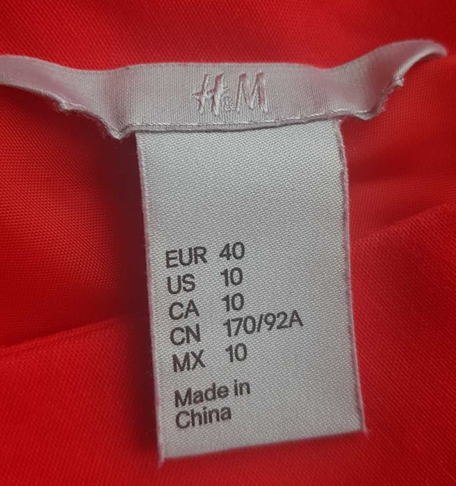 Sukienka z baskinką