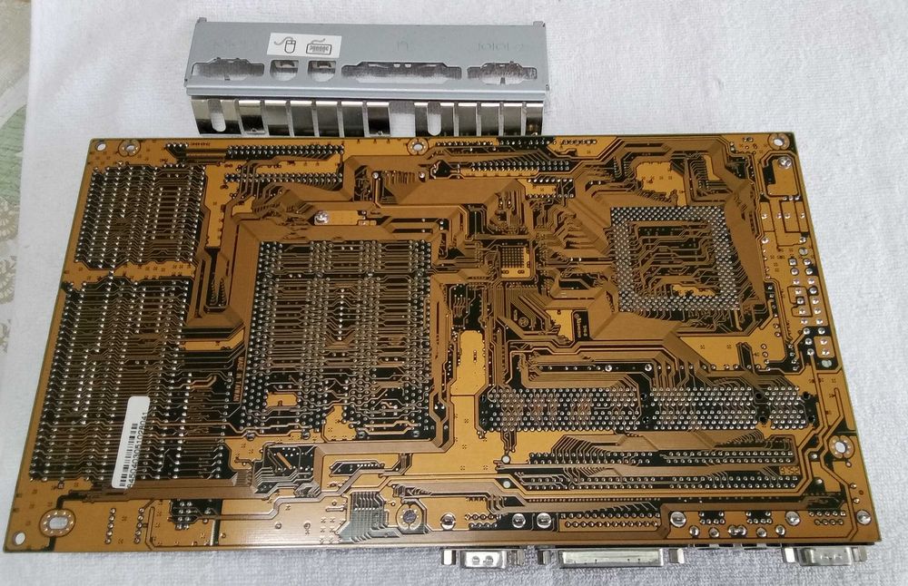 [PC Vintage] Motherboard Gigabyte GA-586STX - Socket 7 ATX