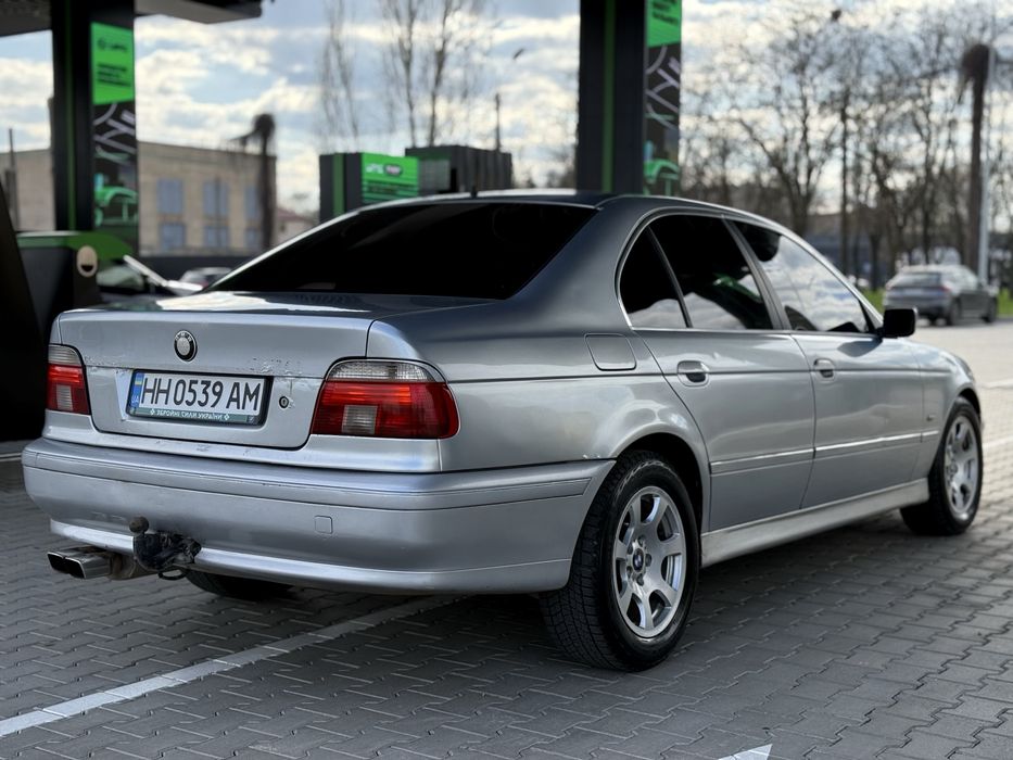 Хорошая BMW E39 Газ-Бензин