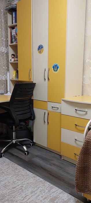 Продам меблі в дитячу кімнату
