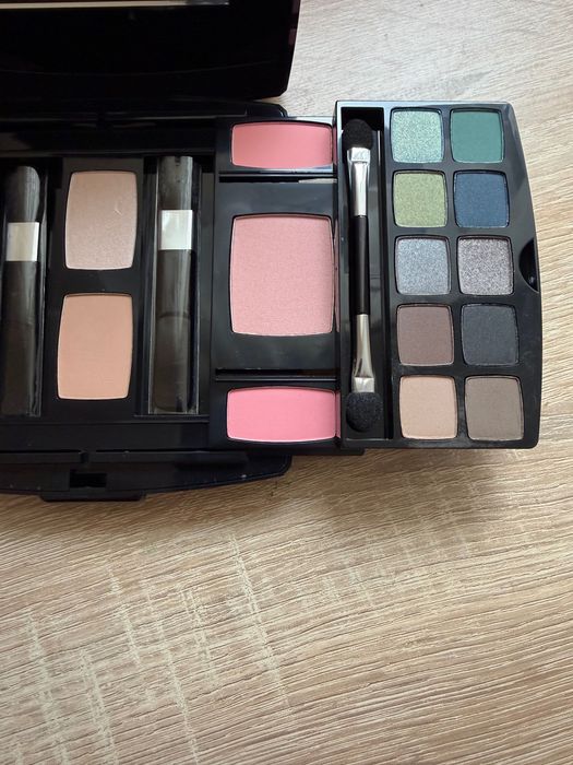 Paleta do makijażu z Oriflame Unikat!