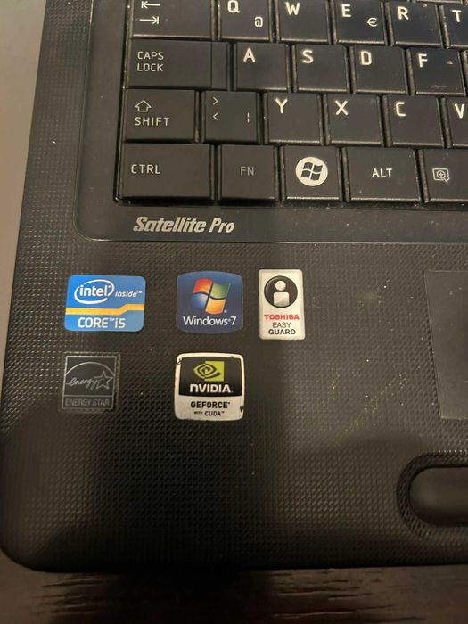 Sprzedam laptop ekranem 17.3''