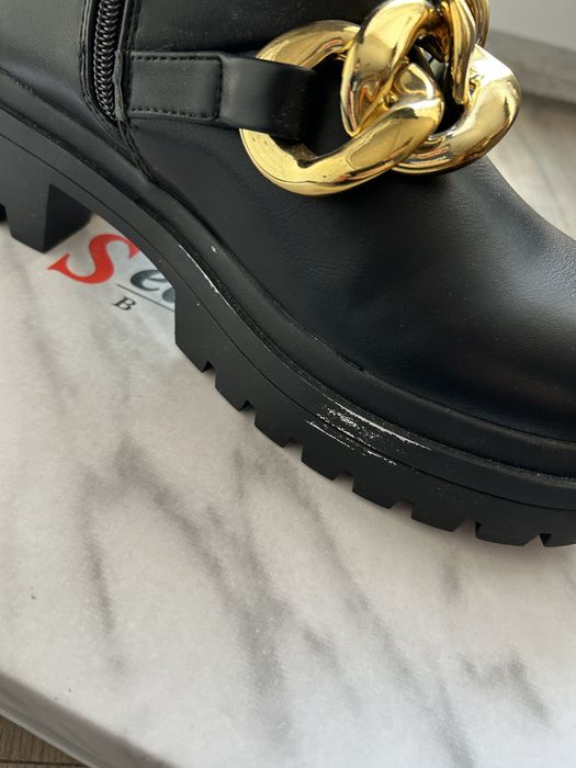 Czarne botki damskie