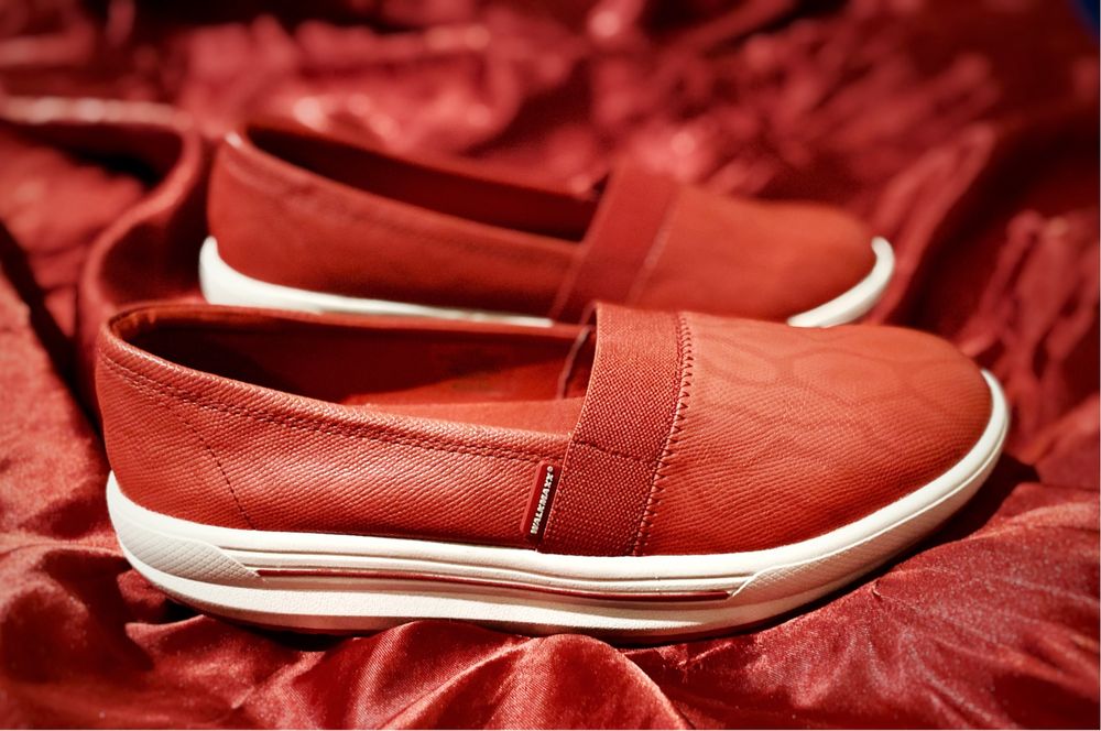 Мокасини Walkmaxx Trend червоні 42 розмір. Не ношені.
