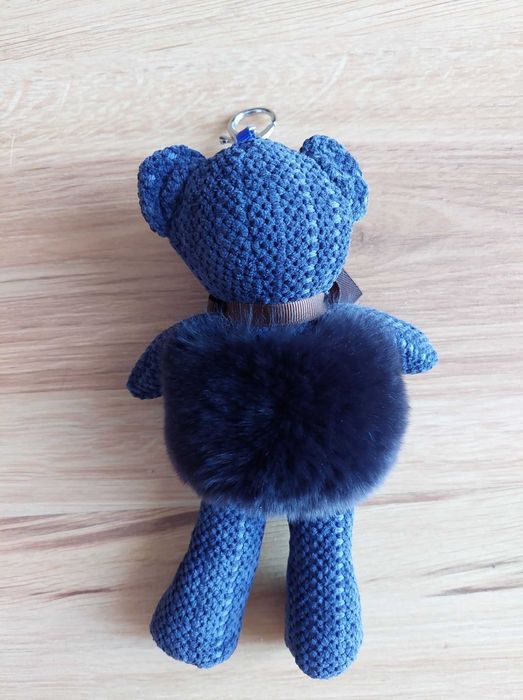 Miś breloczek granatowy futro naturalne