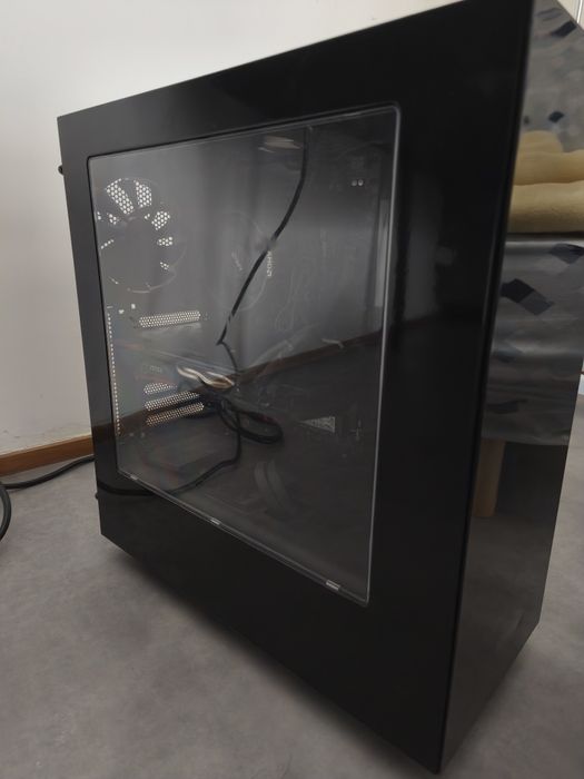 PC gaming - computador secretária, torre