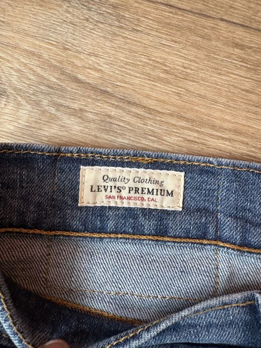Джинси Levis 502